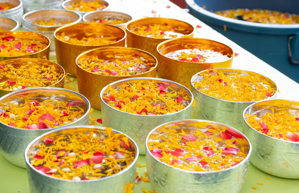 Water bowl with flowers